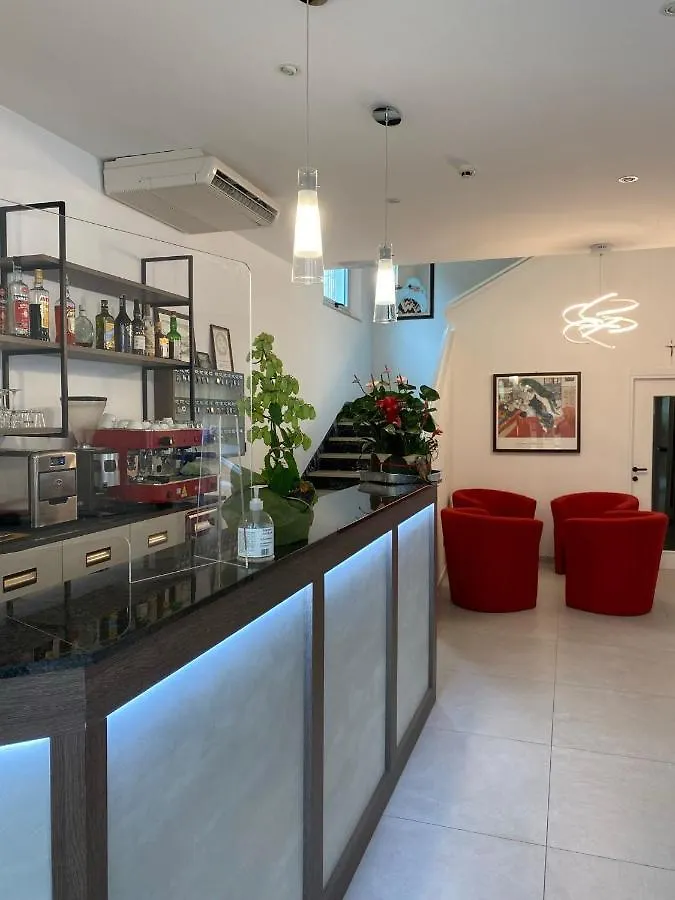 Hotel Silver Rimini 0*,